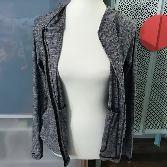 Athleta Pacifica Pleated Jacket in Heathered Grey - Picture 4 of 8